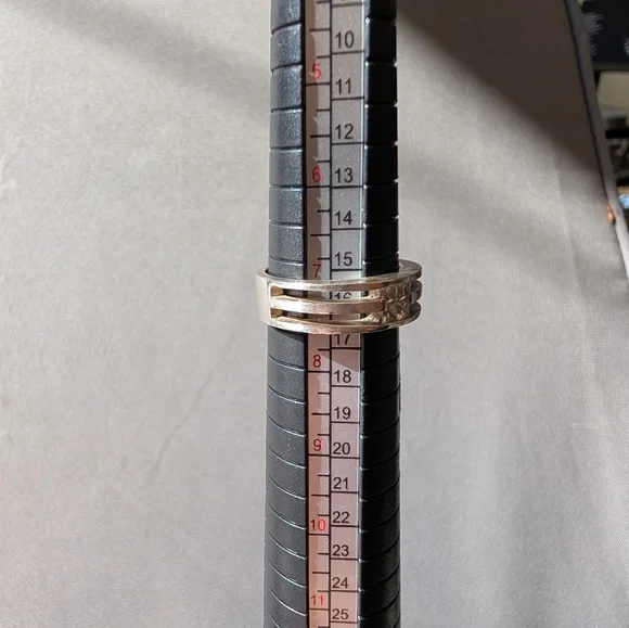 Metalsmiths Triple Band Silver Ring with Crystal Detail - Picture 3 of 4